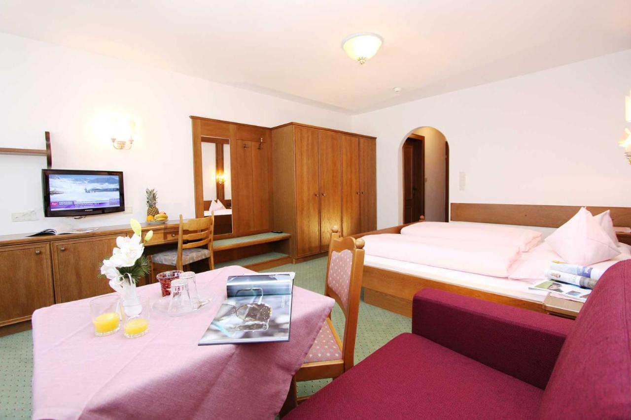 Haus Hohenfels Hotel Обергургл Екстериор снимка